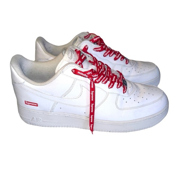 The Supreme x Nike Air Force 1 Low White Red Laces Men’s 12 Excellent Condition - Picture 1 of 7